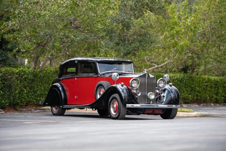 ROLLS-ROYCE-PHANTOM-III-SALOON-1937-768x512.jpeg